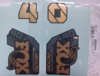 NÁLEPKY FOX NA VIDLICI 40 SADA