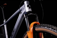 Horské kolo Cube Aim Race silver´n´orange 2022