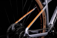 Horské kolo Cube Aim Race silver´n´orange 2022