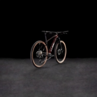 Horské kolo CUBE REACTION C:62 SLX liquidred 'n' white 2025