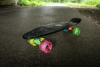 skateboard muuwmi ABEC 5 FUN NEON, se svítícími kolečky