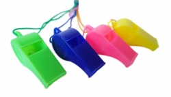 píšťalka plastová