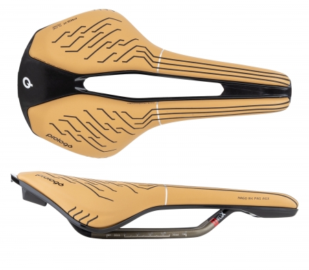sedlo PROLOGO NAGO R4 PAS AGX TiROX 137 SC hnědé
