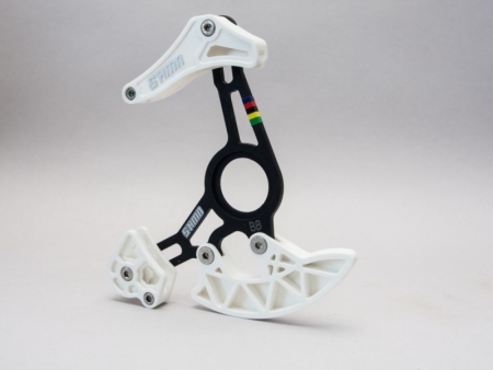 napínák řetězu ShamanRacing Drake BB bílý